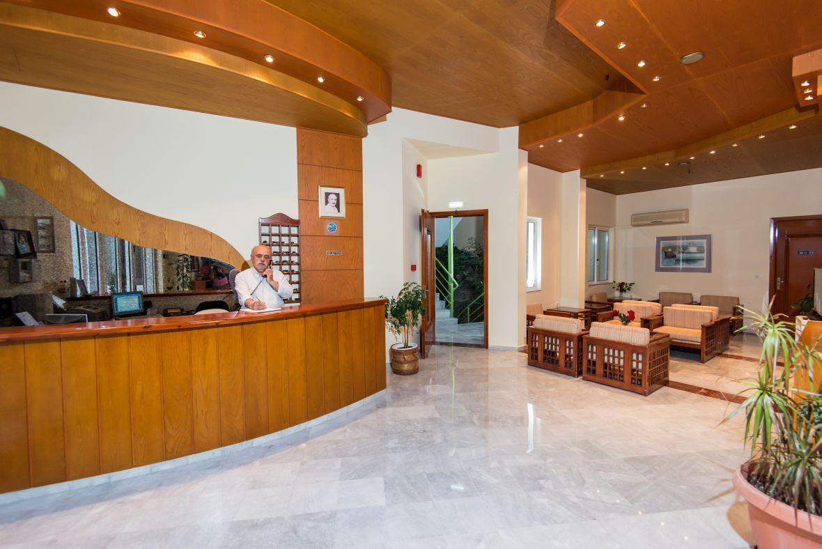 ريثيمنو Daisy Hotel Apartments المظهر الخارجي الصورة