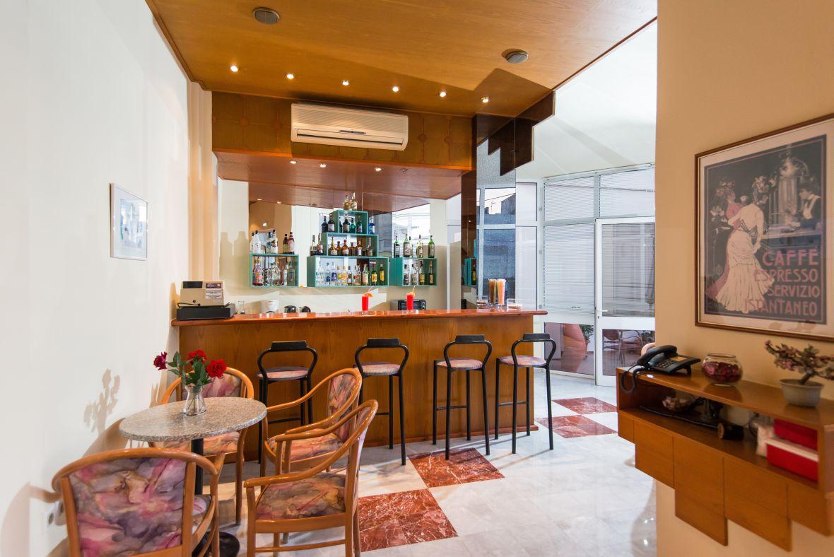 ريثيمنو Daisy Hotel Apartments المظهر الخارجي الصورة