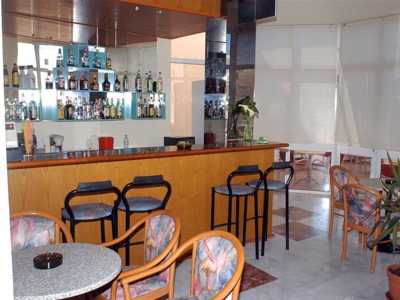 ريثيمنو Daisy Hotel Apartments المظهر الخارجي الصورة